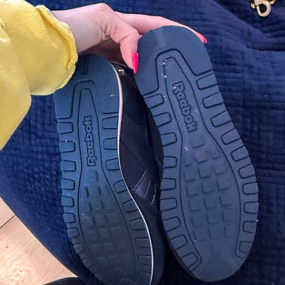 Reebok women’s Dark Blue and Orange Sneakers - Picture 3 of 5